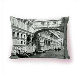 Подушка декоративная с 3D рисунком &quot;Венеция ждет&quot;