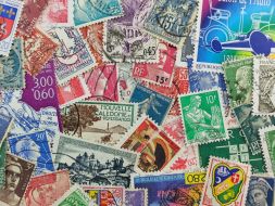 Набор различных марок Франции (50 шт.)